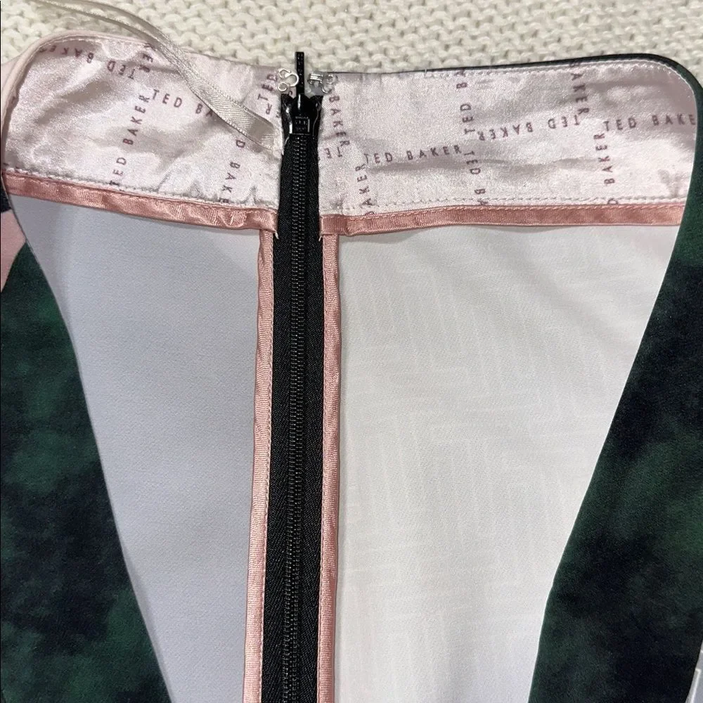 Ted Baker 14/5 ROXANE Geo Print Black Pink Gray White Green Pencil Skirt